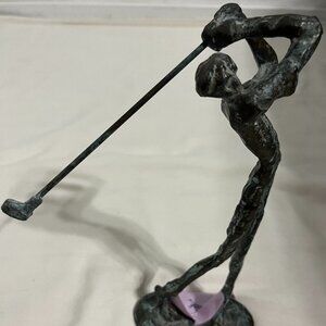BRONZE SCULPTURE OF A GOLFER